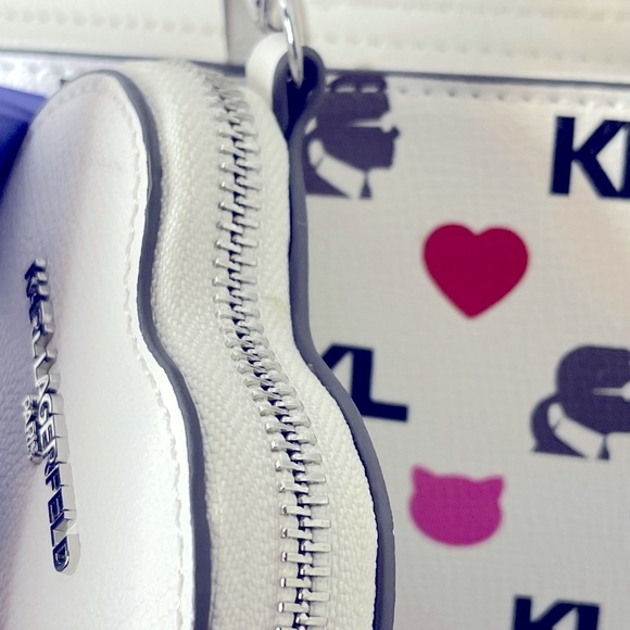 Karl Lagerfeld White Tote with heart accessory, NWT - Picture 11 of 15